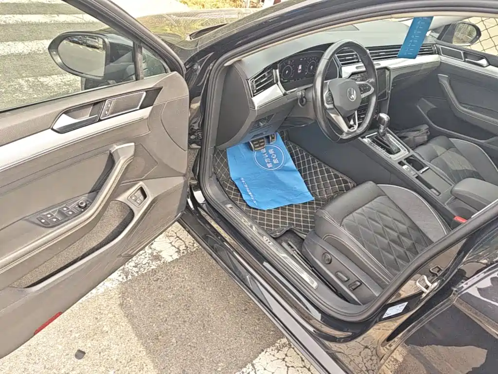 Volkswagen Magotan PHEV — миниатюра 16