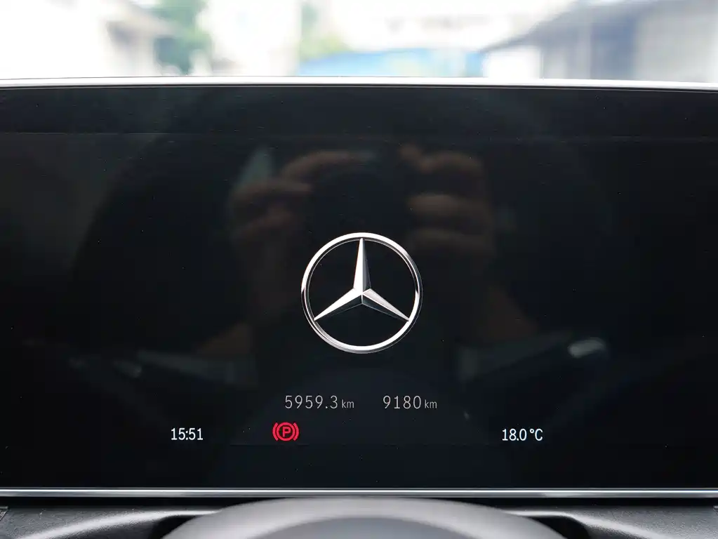 Mercedes-Benz C-Class — миниатюра 13