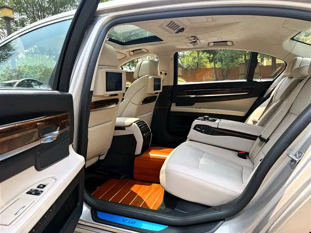 BMW 7 Series 7 2011 760Li