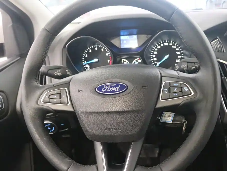 Ford Focus — миниатюра 6