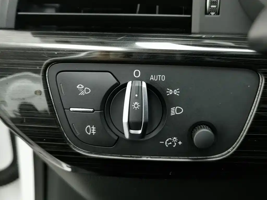 Audi A4L — миниатюра 21