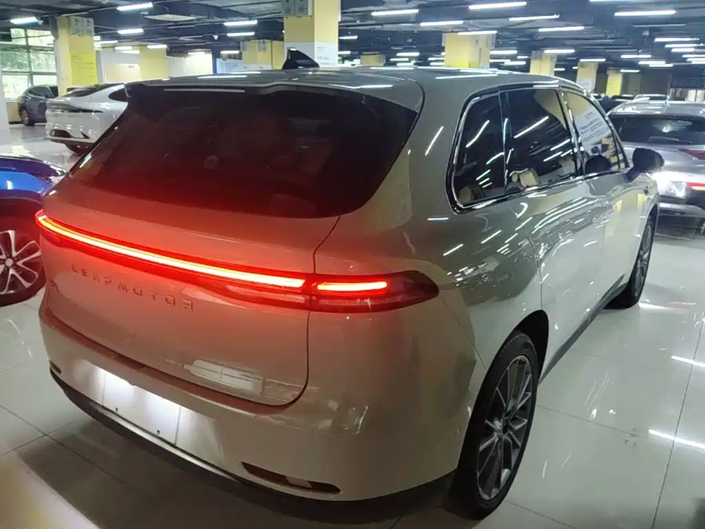 Leapmotor Leapmotor C10 — миниатюра 7