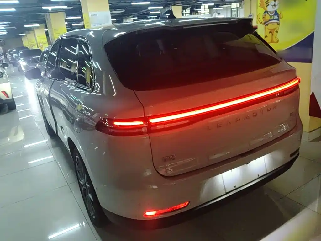 Leapmotor Leapmotor C10 — миниатюра 5