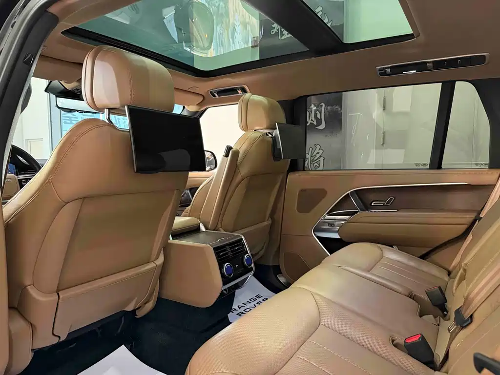 Land Rover Range Rover — миниатюра 17