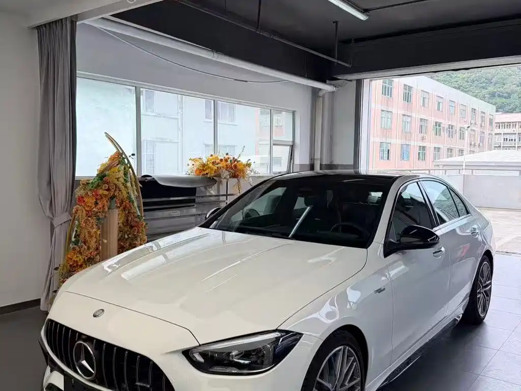 Mercedes-Benz C-Class AMG 2025