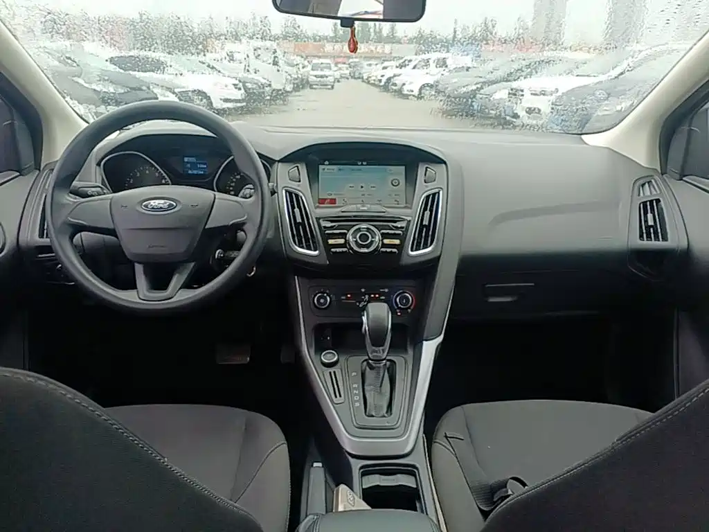 Ford Focus — миниатюра 10