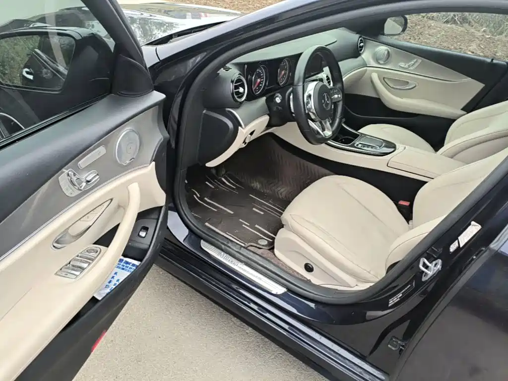 Mercedes-Benz E-Class (Import) — миниатюра 12