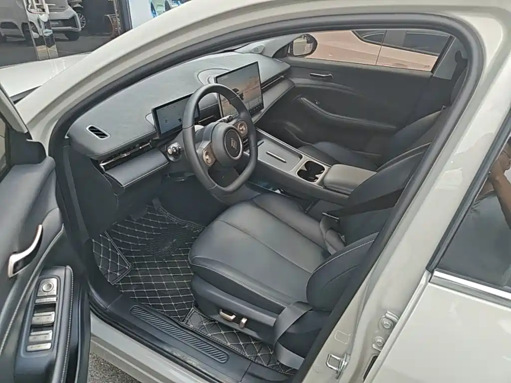 Baojun Yunhai — миниатюра 15