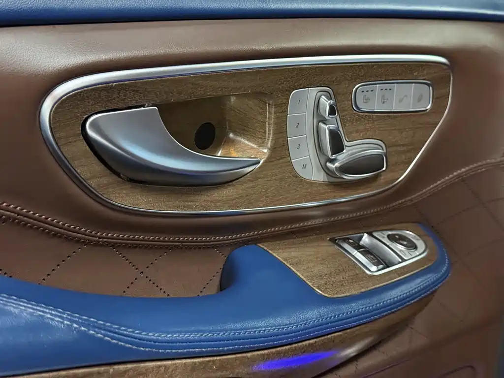 Mercedes-Benz V-Class — миниатюра 8