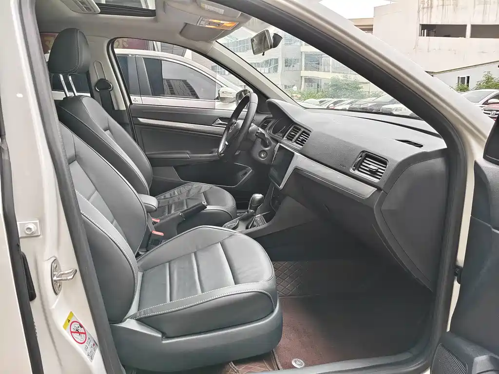 Volkswagen Lavida 230TSI DSG Comfort Edition, фото 7