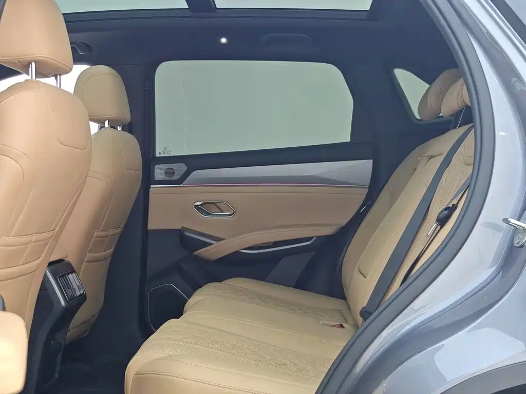 BYD L DM-i — миниатюра 8