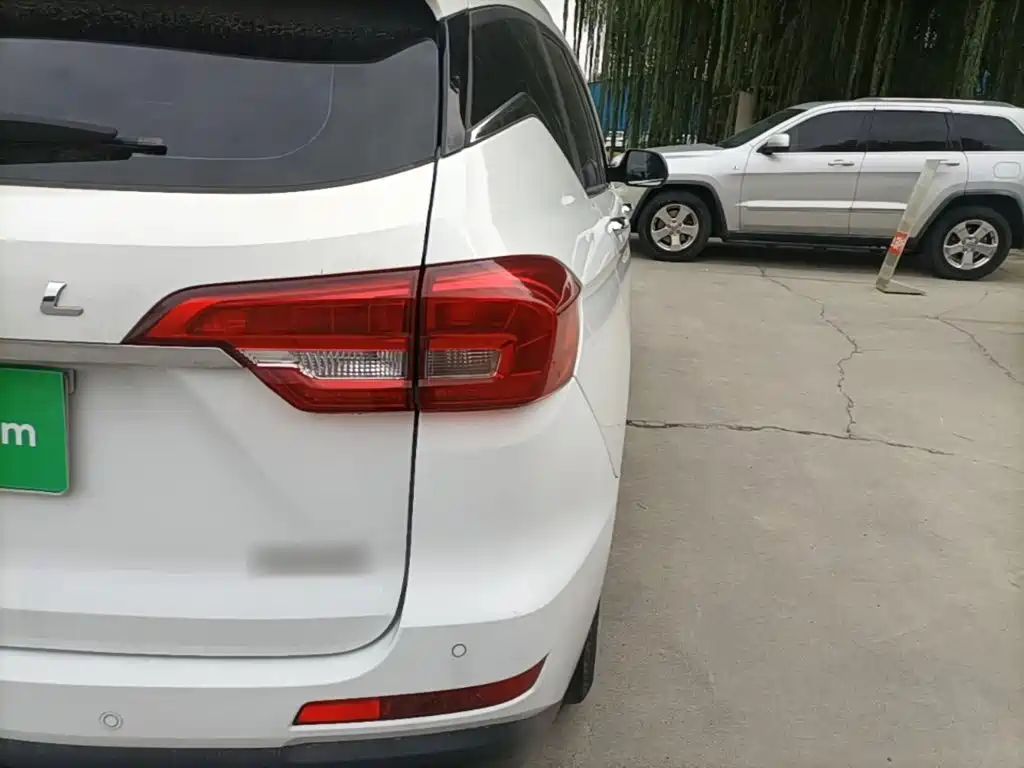 Haval M6 — миниатюра 8