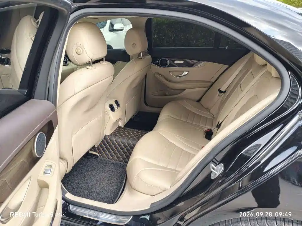 Mercedes-Benz C-Class — миниатюра 7