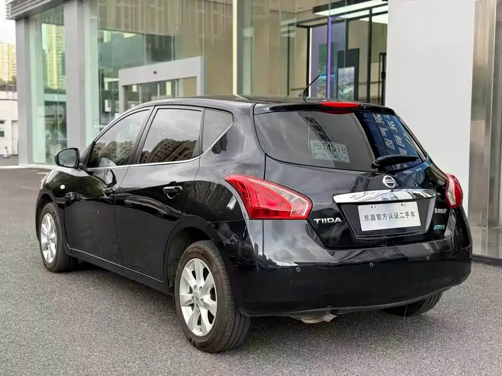 Nissan Tiida — миниатюра 4