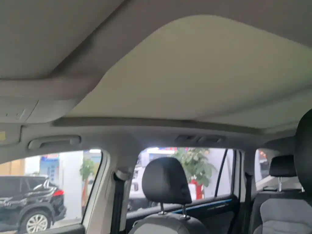 Volkswagen Tiguan L — миниатюра 18