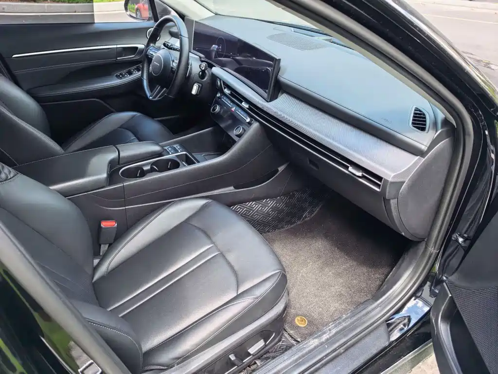 Hyundai Sonata — миниатюра 7