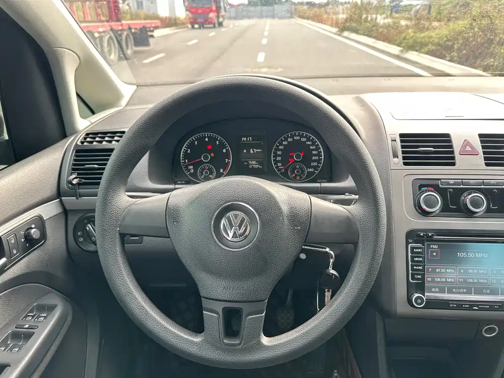 Volkswagen Touran — миниатюра 12