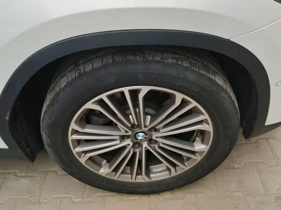 BMW X3 — миниатюра 6