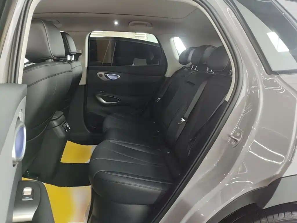 BYD Sealion 05 EV — миниатюра 17