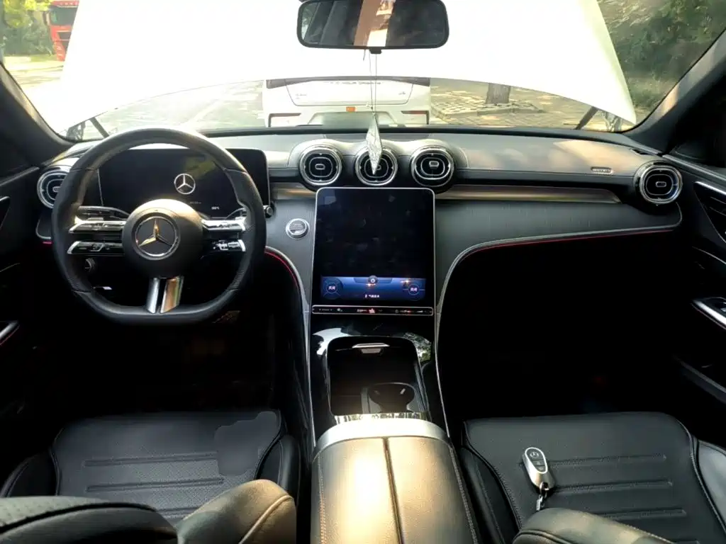 Mercedes-Benz C-Class — миниатюра 10