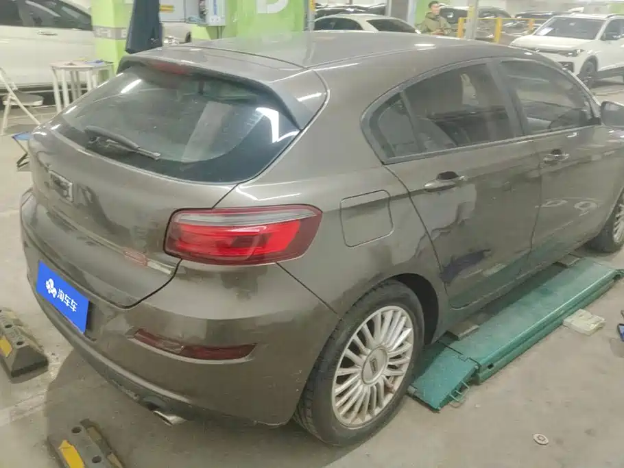 Qoros Qoros 3 — миниатюра 3