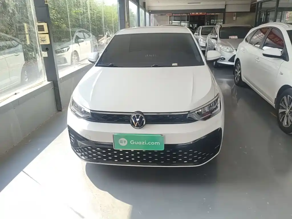 Volkswagen Lavida — миниатюра 3