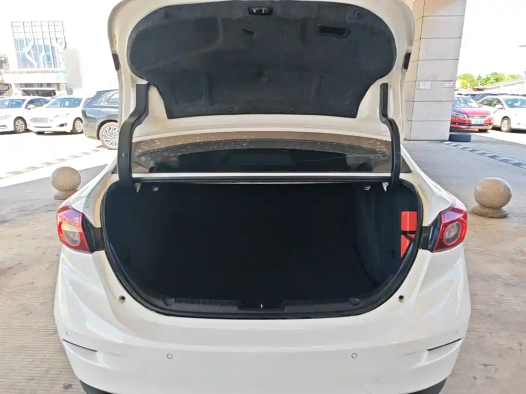 Mazda 3 Axela — миниатюра 19