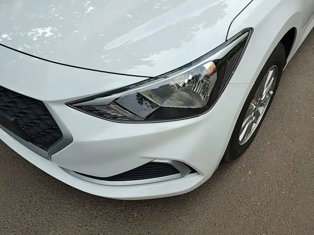 Hyundai Elantra — миниатюра 24