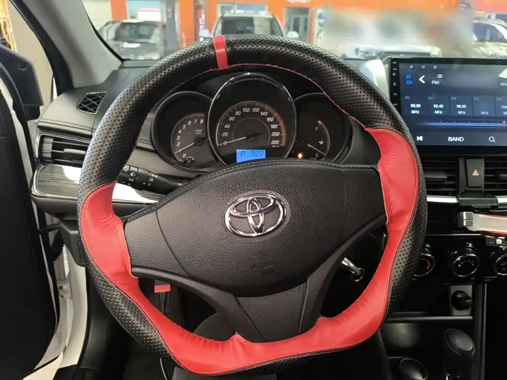 Toyota Yaris L — миниатюра 11
