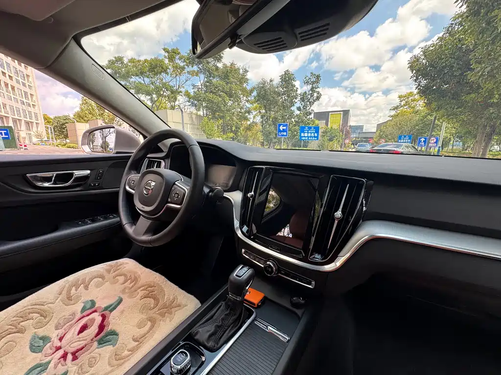 Volvo S60 — миниатюра 19