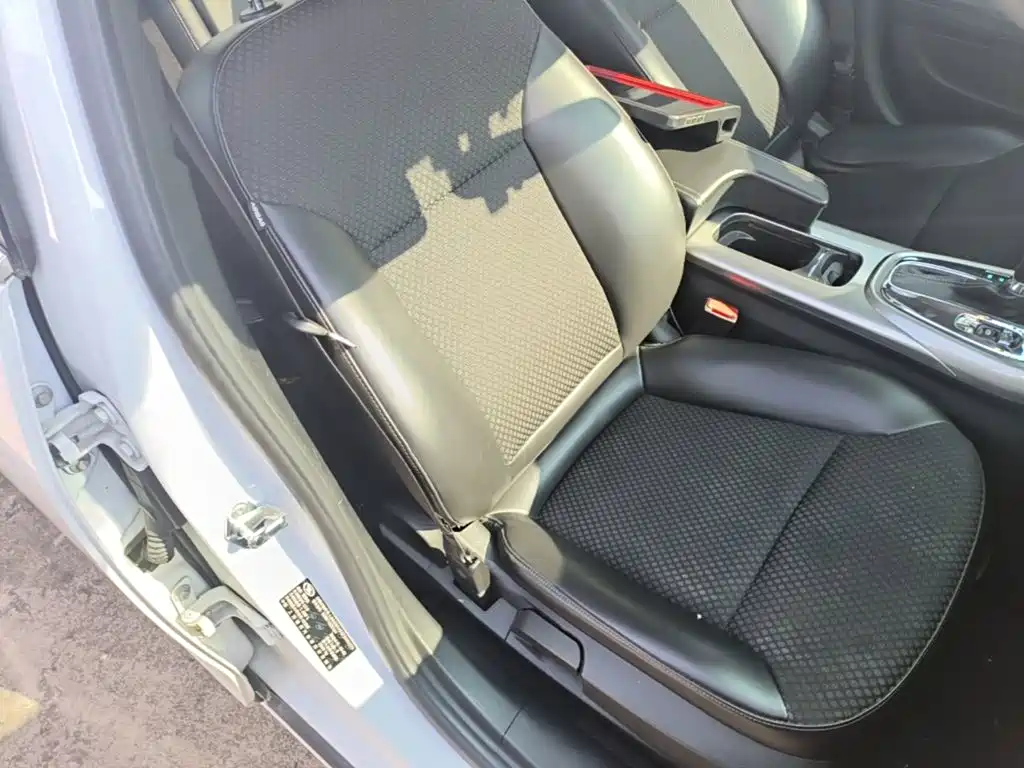 Chevrolet Malibu — миниатюра 25