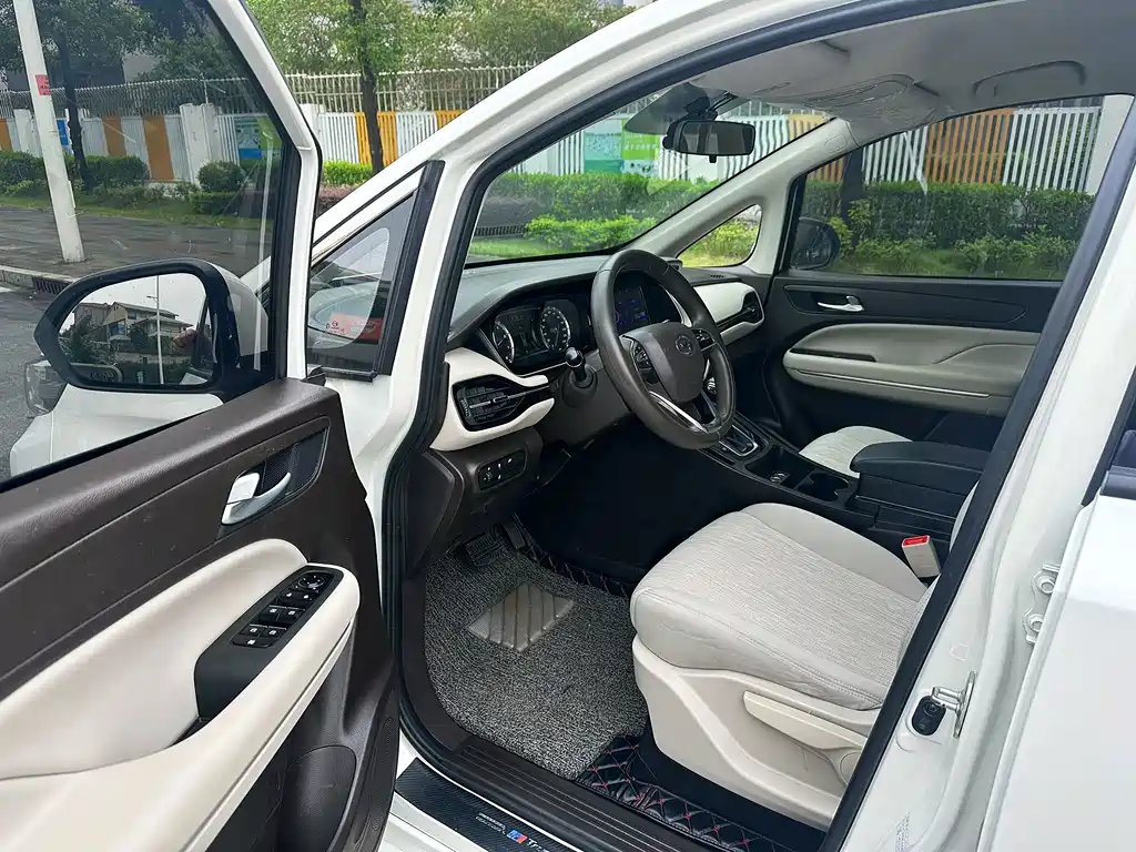 GAC Motor Trumpchi M6 — миниатюра 9