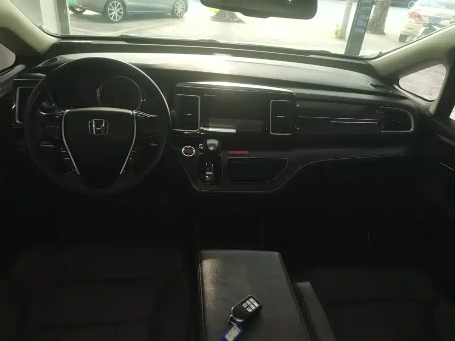 Honda Elysion — миниатюра 12