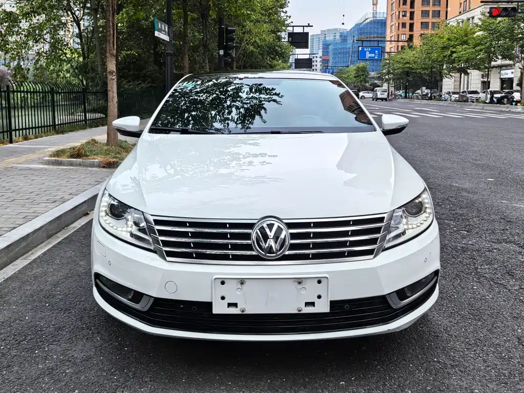 Volkswagen FAW - Passat CC CC 2016 1.8TSI Luxury