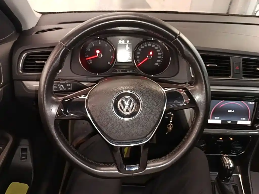 Volkswagen Lavida — миниатюра 11
