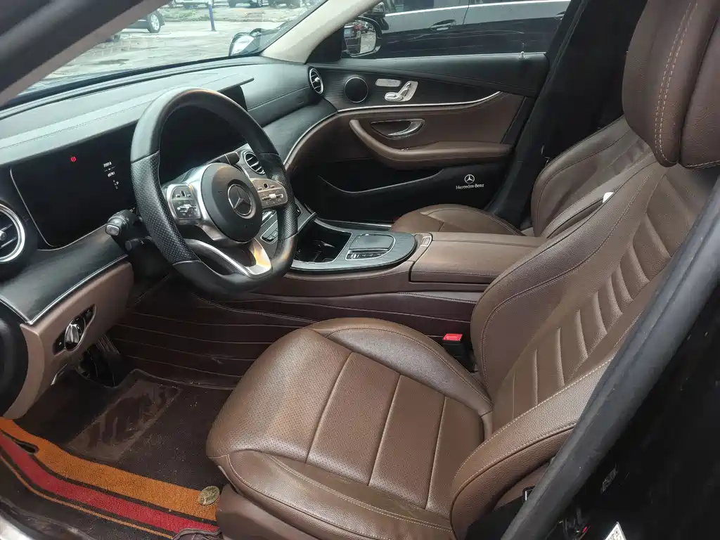 Mercedes-Benz E-Class — миниатюра 4