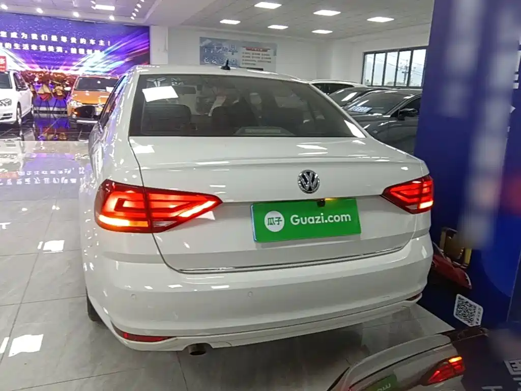 Volkswagen Lavida — миниатюра 6