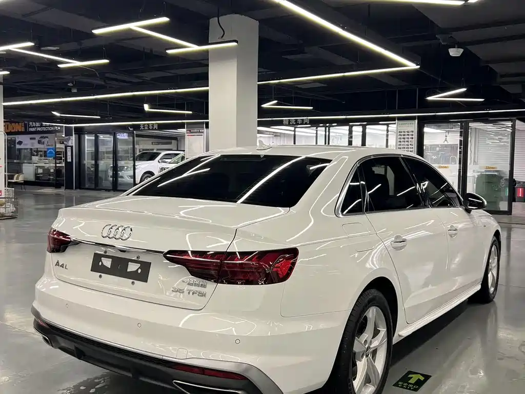 Audi A4L — миниатюра 4