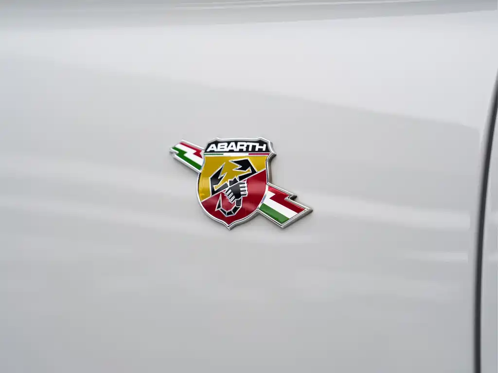 Abarth Abarth 695 — миниатюра 9