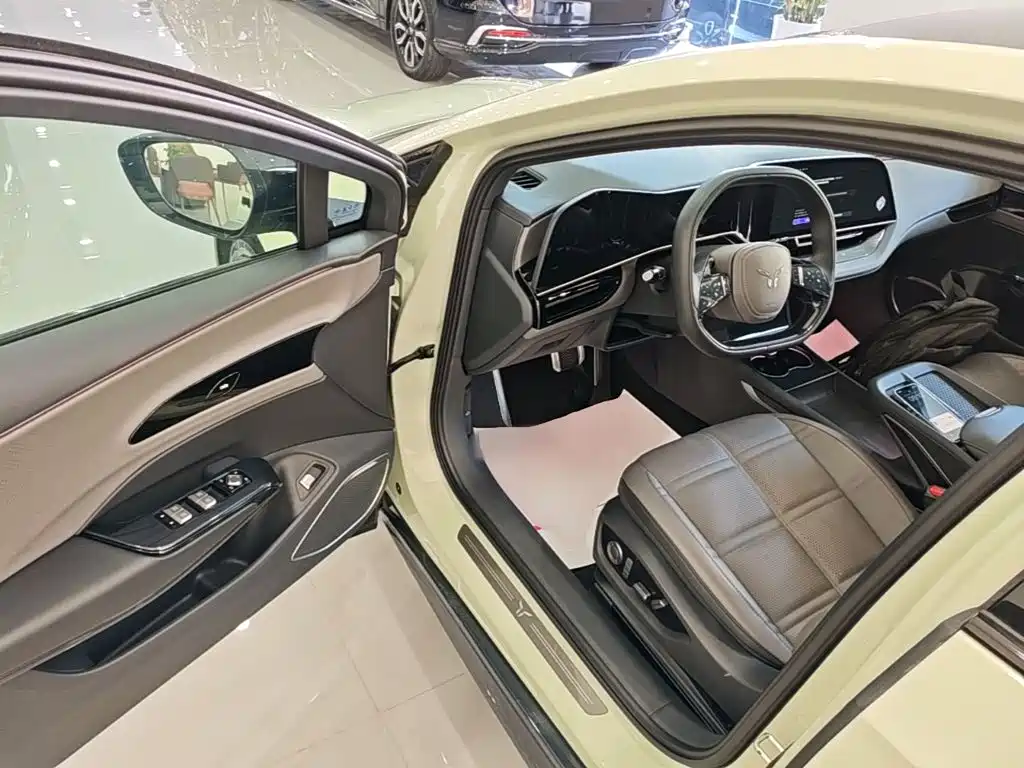 Hongqi Hongqi EH7 — миниатюра 16