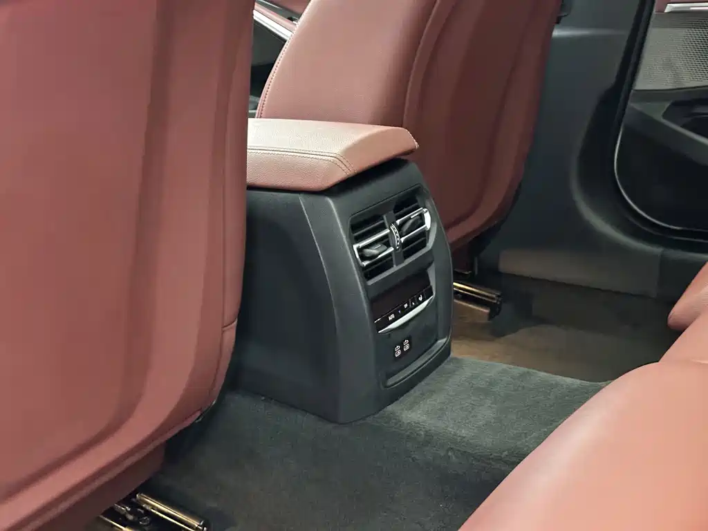 BMW 3 Series — миниатюра 18