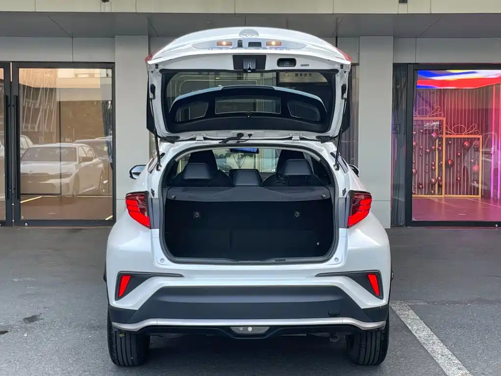 Toyota IZOA — миниатюра 5