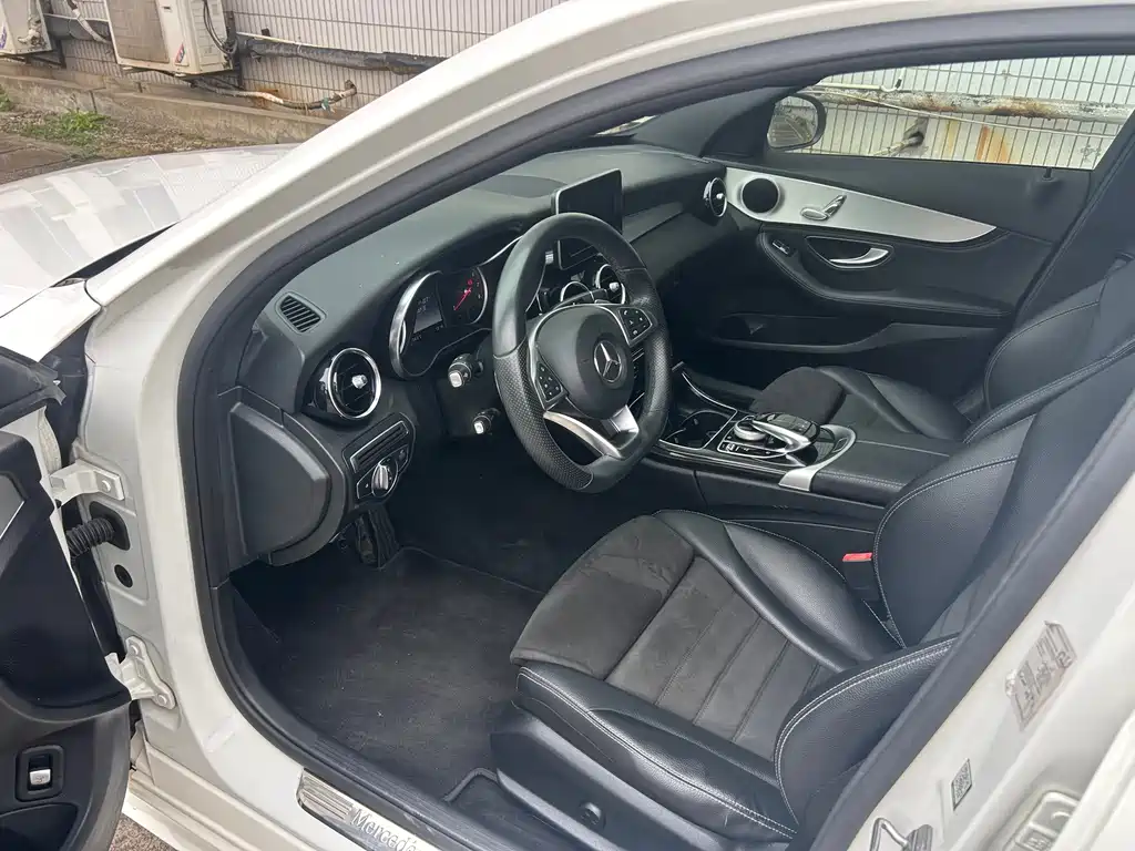 Mercedes-Benz C-Class — миниатюра 8