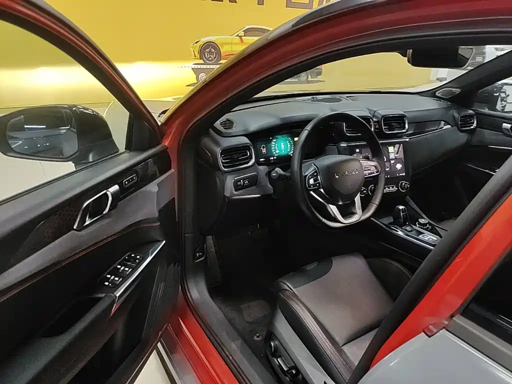 Lynk & Co 03 — миниатюра 16