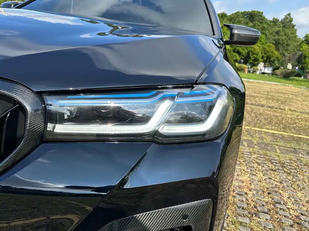 BMW 5 Series — миниатюра 21