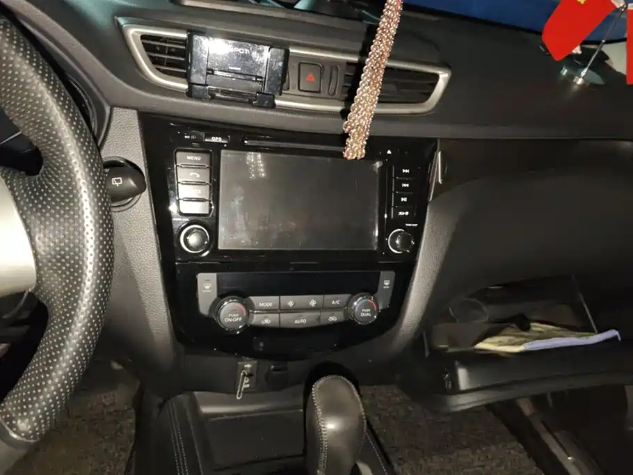 Nissan X-Trail — миниатюра 13