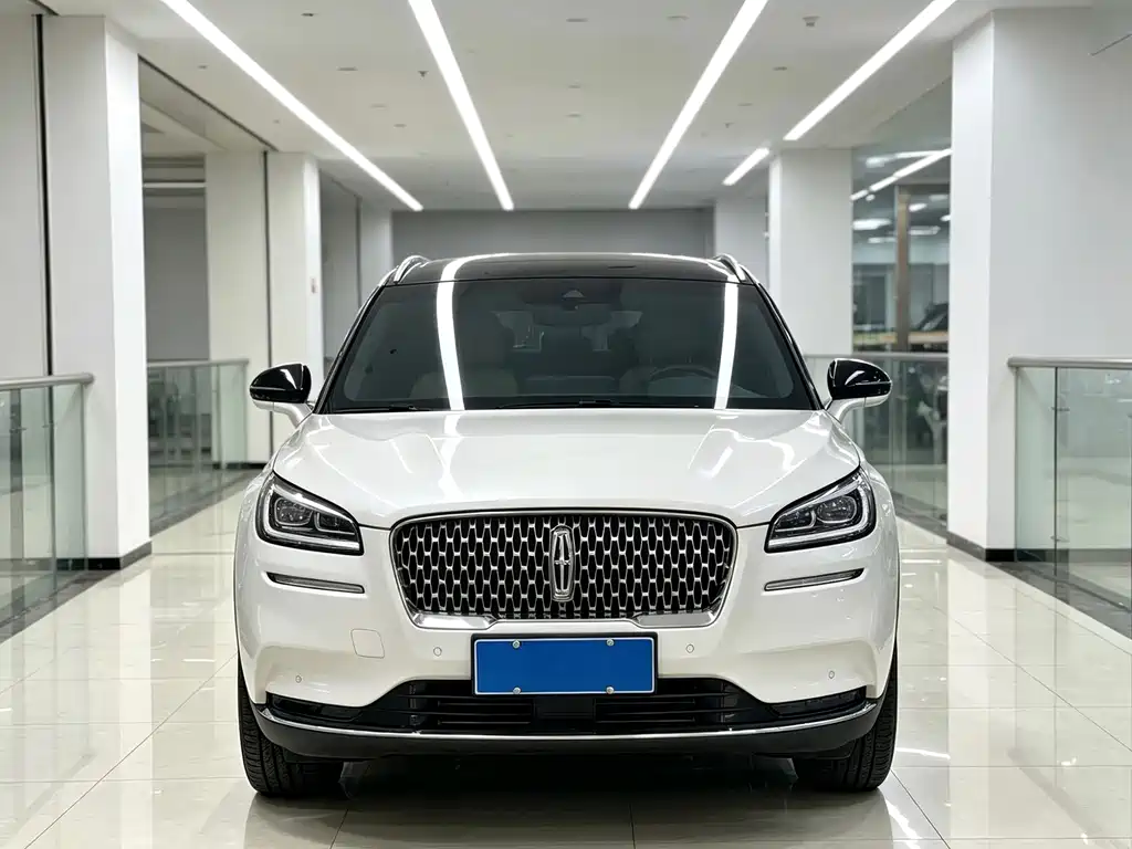 Lincoln Corsair — миниатюра 2