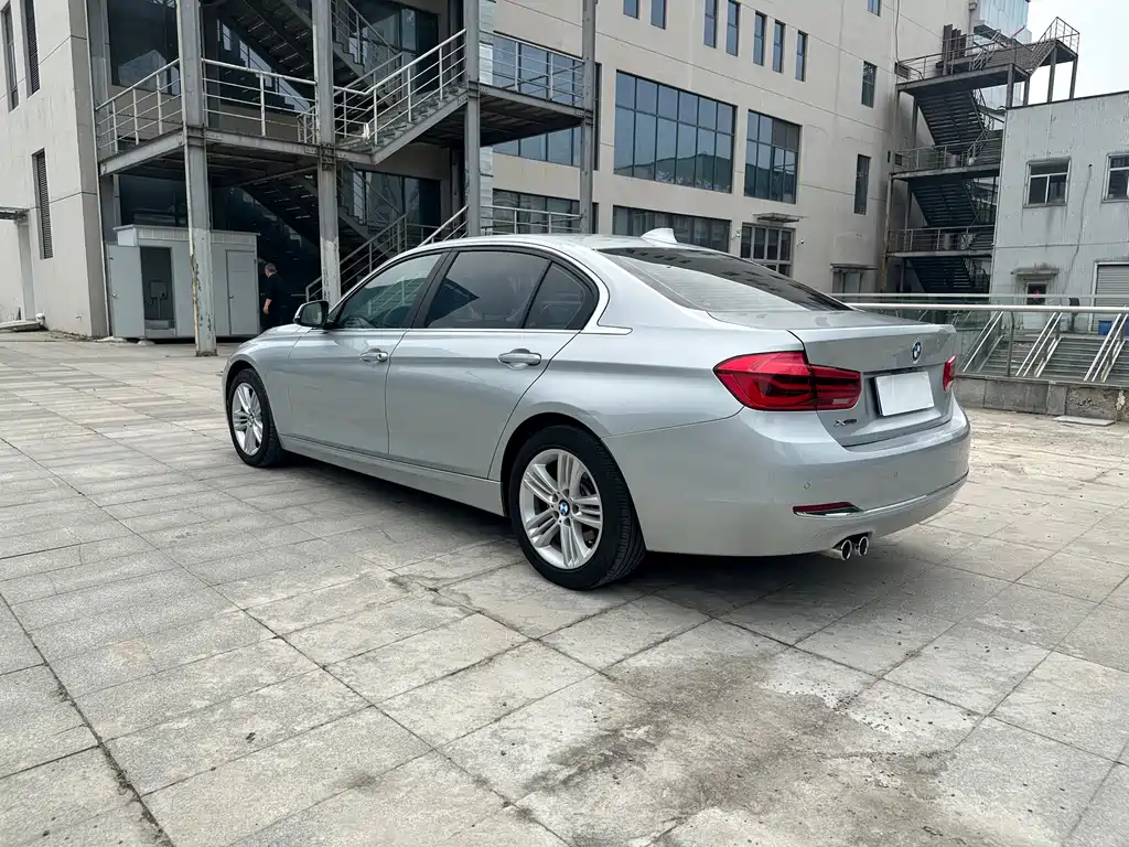 BMW 3 Series - фото 5