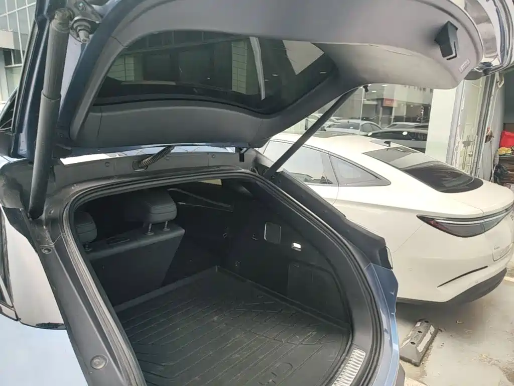 BYD Sealion 07 EV — миниатюра 19