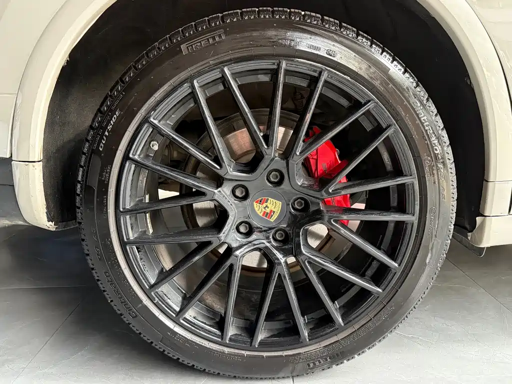 Porsche Cayenne — миниатюра 14
